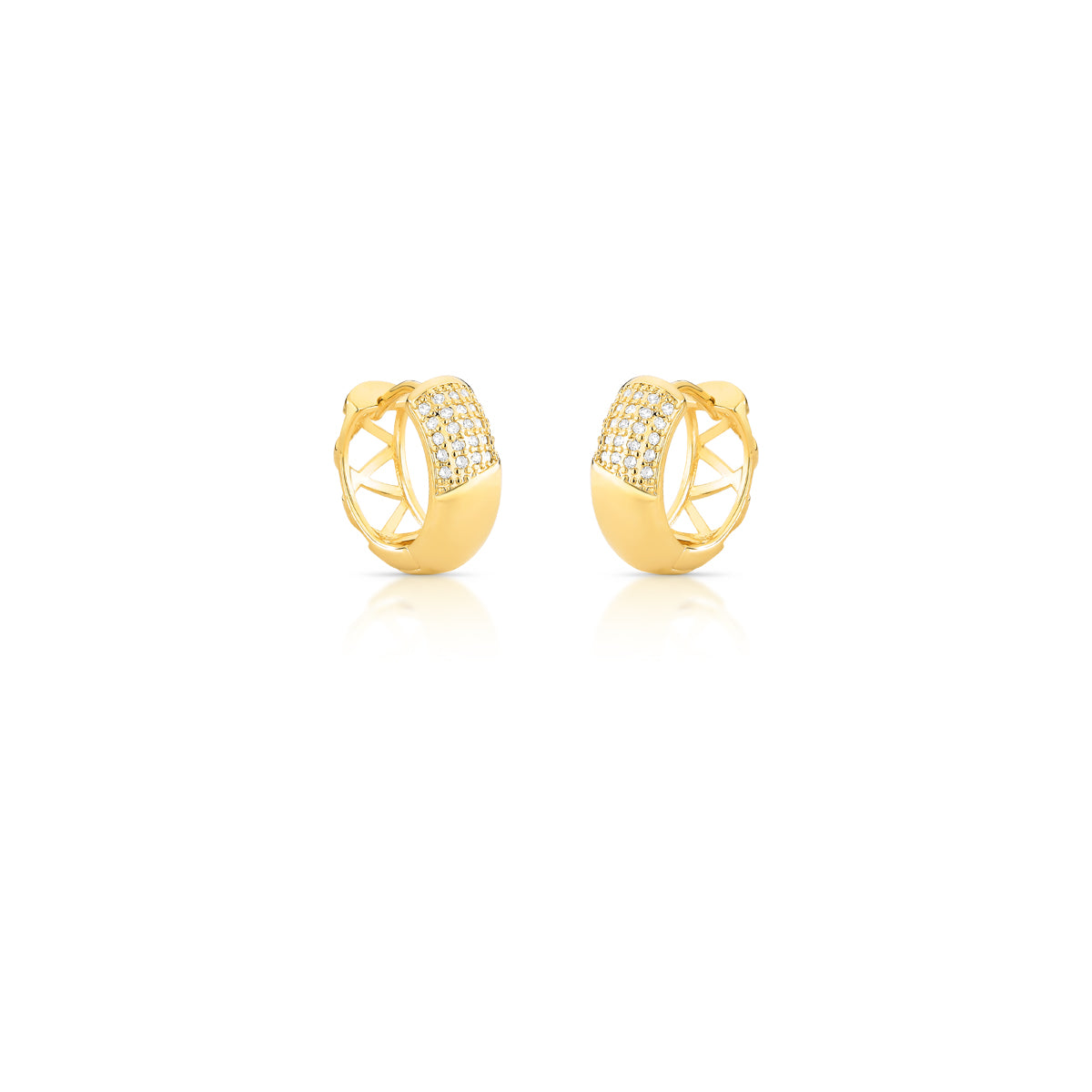 ARGOLA COM CRAVEJADO DE ZIRCÔNIAS