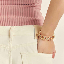 PULSEIRA COM ELOS OVAIS VAZADOS E FECHO BOIA
