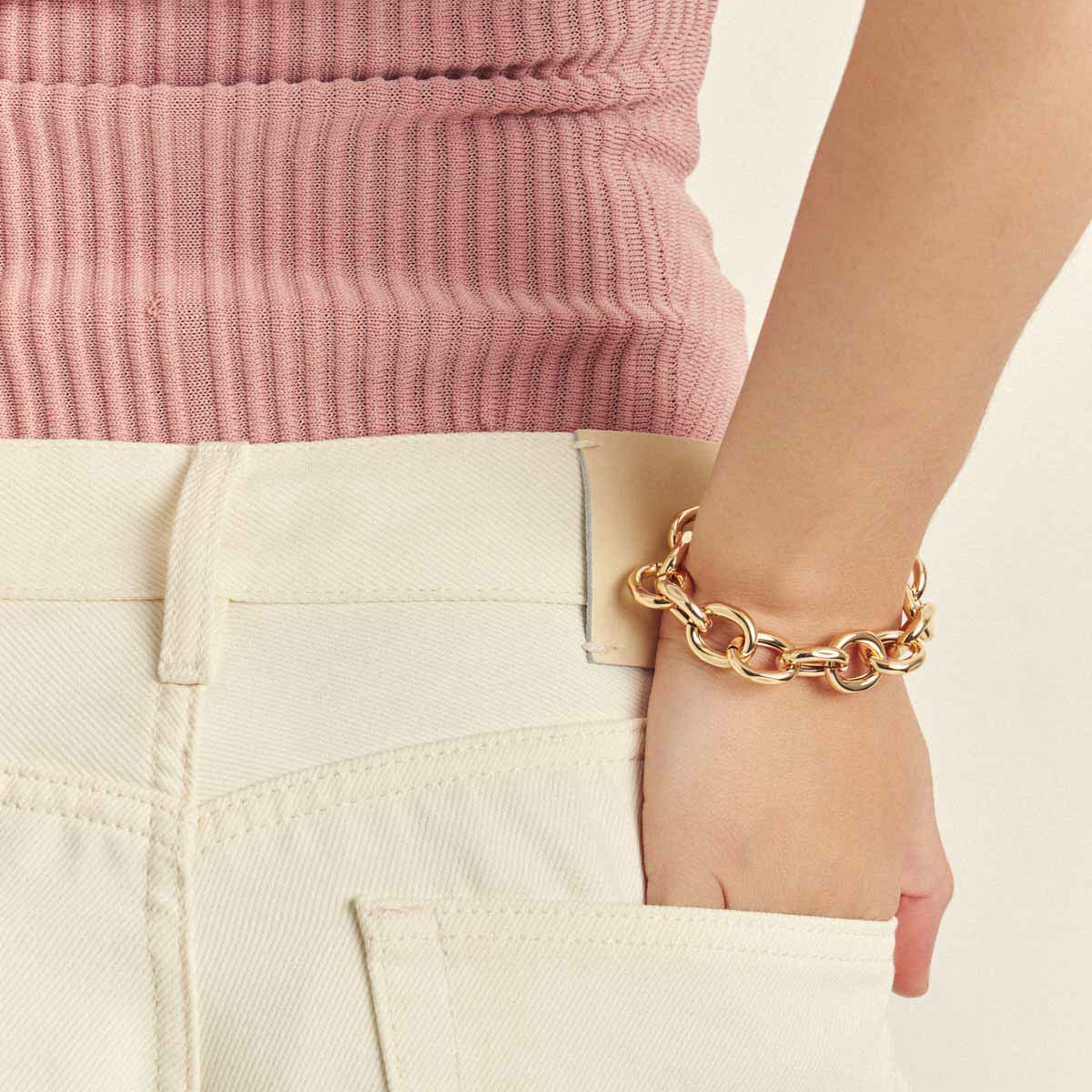 PULSEIRA COM ELOS OVAIS VAZADOS E FECHO BOIA