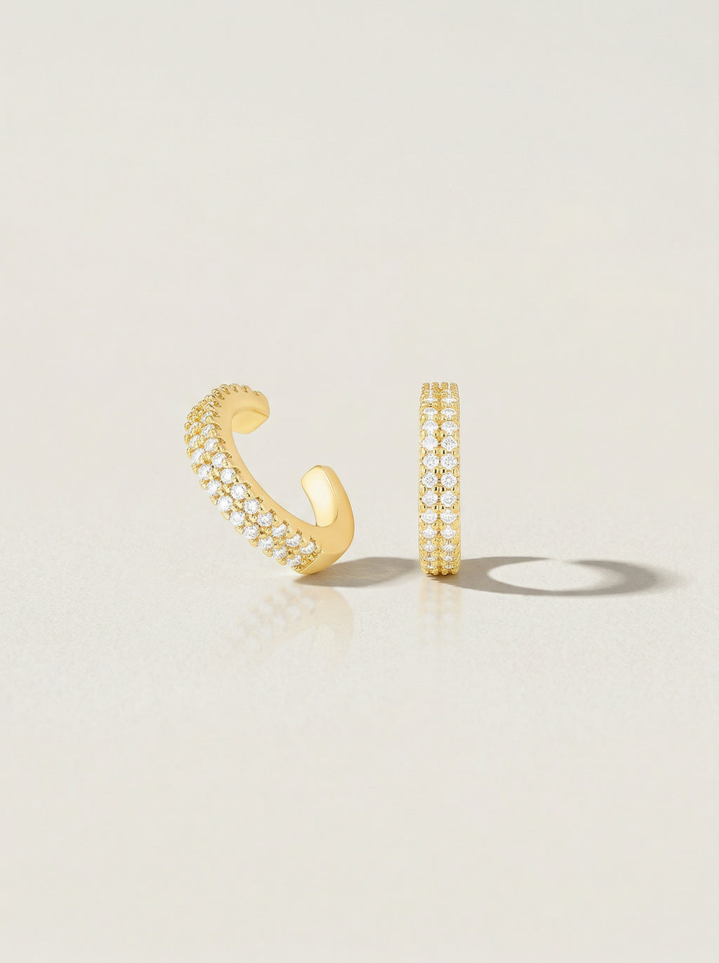 PIERCING DE ORELHA UNITÁRIO REDONDO COM ZIRCÔNIAS